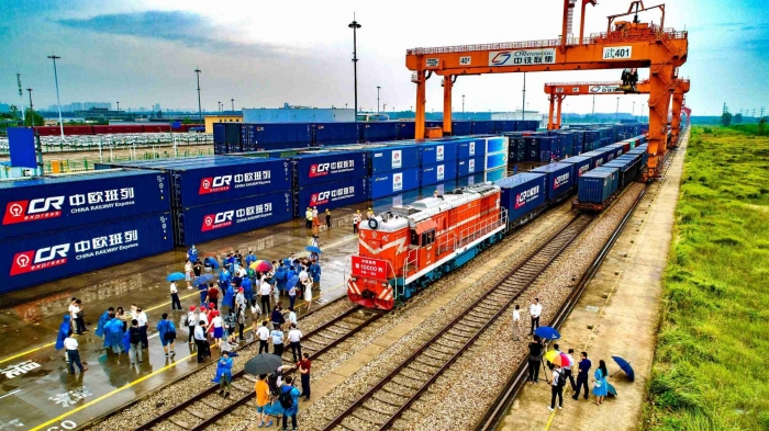 Xinjiang port sees 1,500 trips by China-Europe freight trains this year