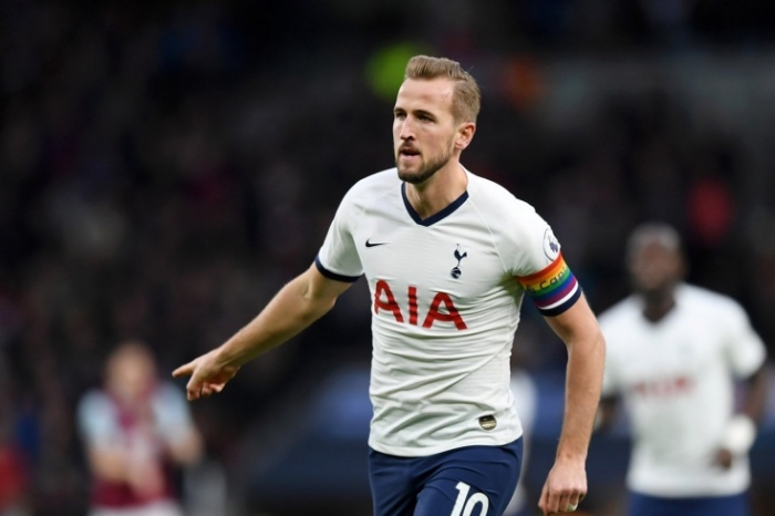 Tottenham left reeling after Harry Kane tells club he wants to leave this summer
