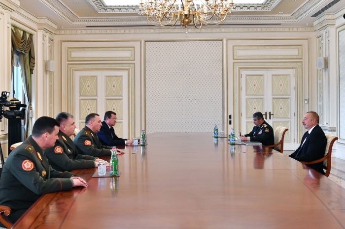 President Ilham Aliyev received Belarus defense minister 