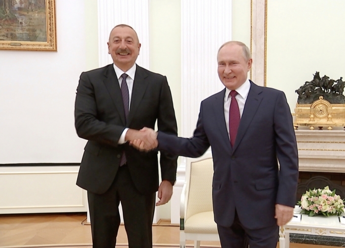 Ilham Aliyev and Vladimir Putin at a meeting in Moscow