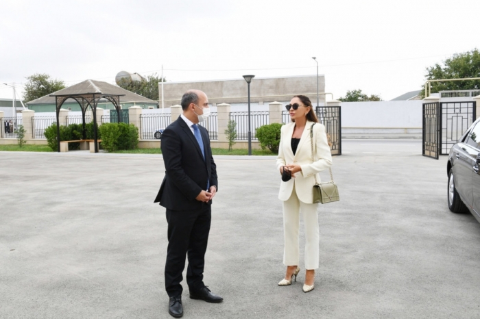 Mehriban Aliyeva views conditions created at newly built school No. 88