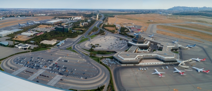 Azerbaijani airports served about 300,000 passengers in January
