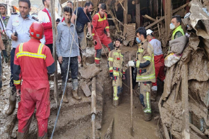 Flash flood kills 5, injures 9 in northern Tehran
