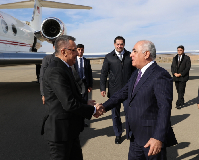 Azerbaijani PM welcomes Turkish Vice President at Fuzuli International Airport

