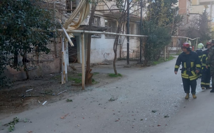 В жилом доме в Баку произошел взрыв, есть пострадавшие

