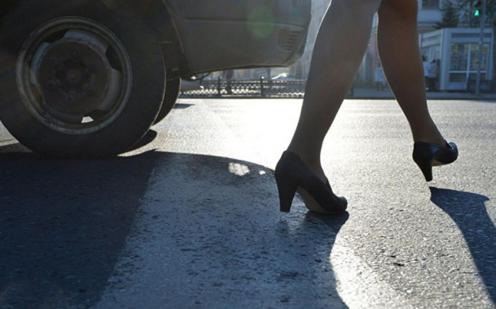 В Баку 65-летнюю женщину сбил автомобиль
