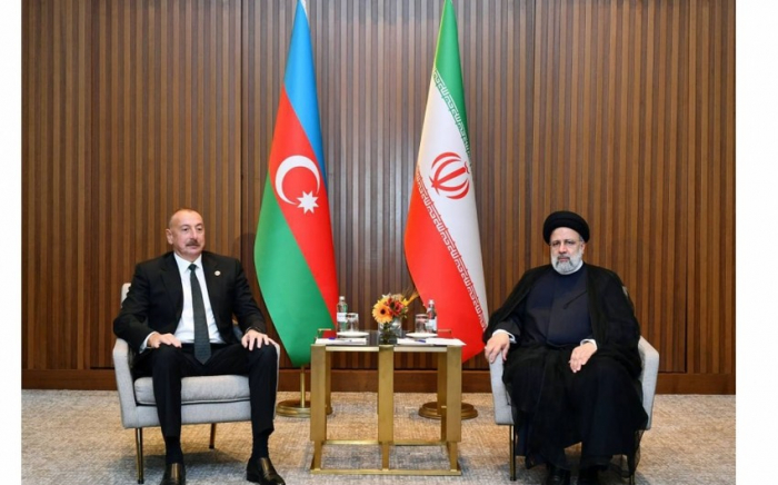 Ибрахим Раиси позвонил президенту Ильхаму Алиеву
