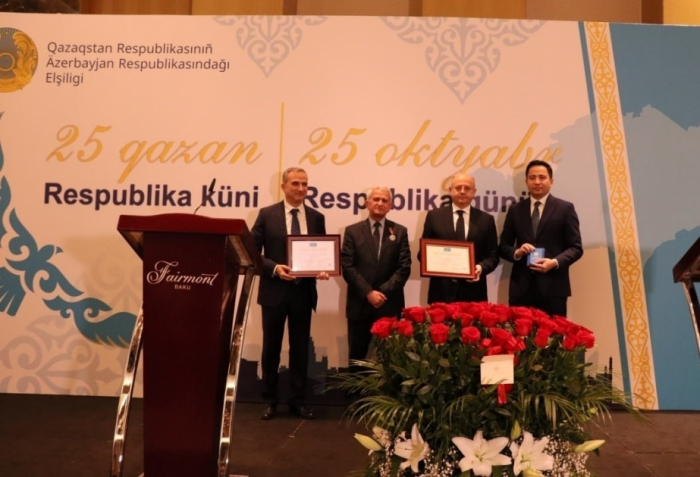 Писатель-переводчик Нариман Абдулрахманлы награжден орденом «Достык» Казахстана