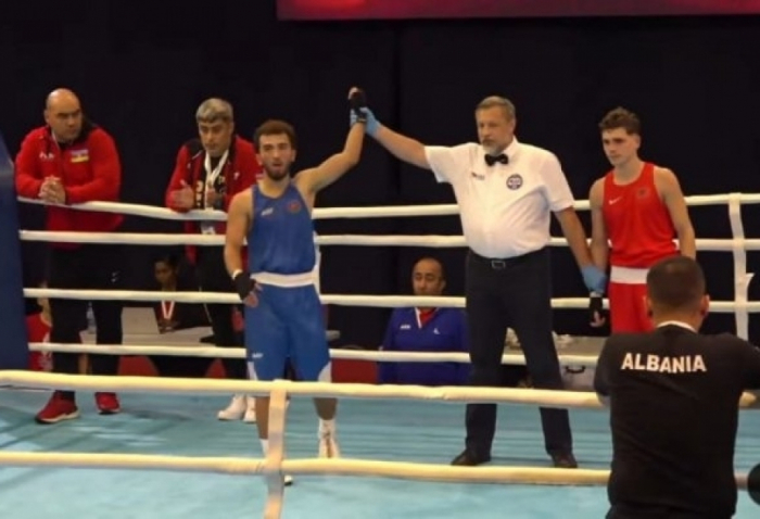 Два азербайджанских боксера начали выступления на чемпионате Европы с победы
