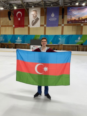 Азербайджанский фигурист занял первое место на международных соревнованиях