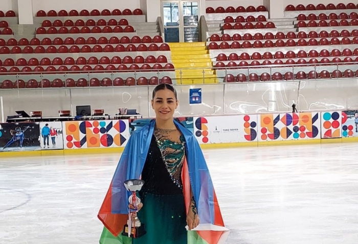 Азербайджанская фигуристка завоевала лицензию на чемпионат мира