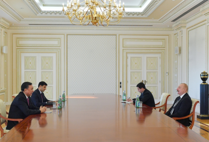 Президент Ильхам Алиев принял генерального секретаря Организации тюркских государств 