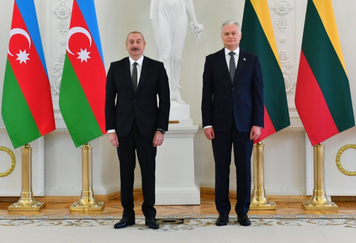 Президент Литвы поздравил главу государства Ильхама Алиева с победой на выборах
