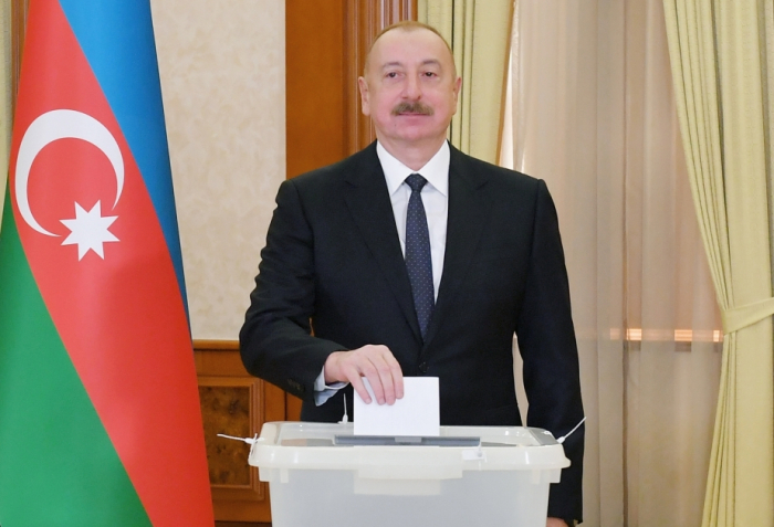 Президент Ильхам Алиев победил на выборах, набрав 92,12 процента голосов