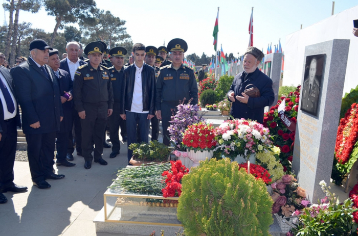 Почтена память Национального героя Шукюра Гамидова