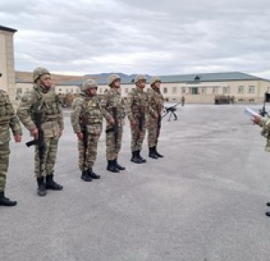 В Азербайджанской армии проходят занятия по общественно-политической подготовке