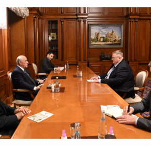 Премьер-министр Али Асадов встретился с вице-премьером России Алексеем Оверчуком