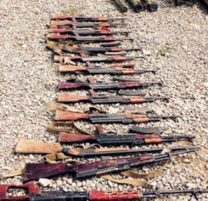 В Ханкенди обнаружены автоматы и боеприпасы