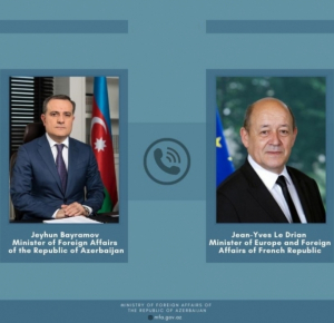 Azerbaijani, French FMs hold phone talk
