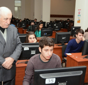 Azerbaijani pupils at the doorsteps of final exam 