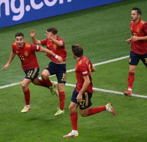 Spain beat Italy 2-1 to advance to UEFA Nations League final