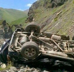 В Габале автомобиль скатился в овраг, есть погибший