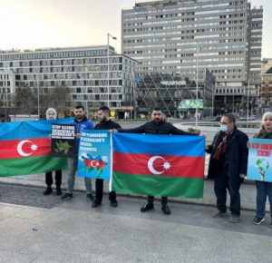 Азербайджанцы протестуют против армянского экотеррора в Мадриде