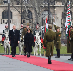 В Будапеште состоялась церемония официальной встречи президента Ильхама Алиева
