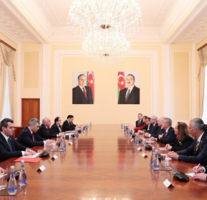 Премьер-министр Али Асадов встретился с председателем Верховного Суда Турции