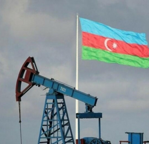Azerbaijani oil price slightly increases