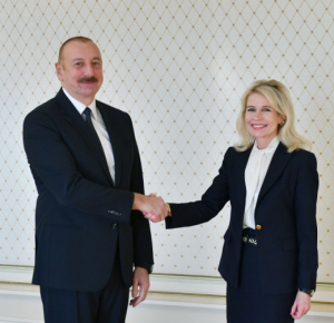Президент Азербайджана Ильхам Алиев принял президента Парламентской ассамблеи<span style=