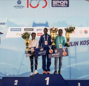   
Кенийка Беатрис Чепту заняла первое место в 45-м Стамбульском марафоне