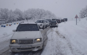 Автомобильная дорога Баку-Шамахы-Евлах закрыта из-за снегопада