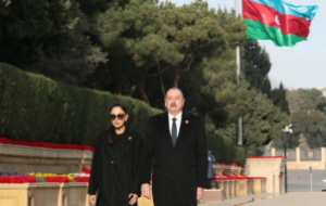 Президент Ильхам Алиев и первая леди Мехрибан Алиева посетили Шехидляр хиябаны в связи с 34-й годовщиной трагедии 20 Января
