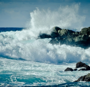 Фактическая погода: Высота волн в Каспийском море составляет 3,6 метра
