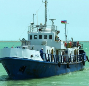 В Каспийском море судно залило водой, пассажиры эвакуированы