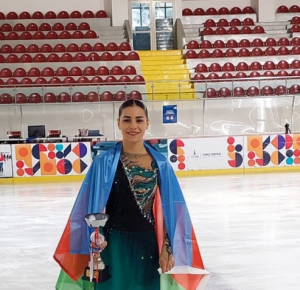 Азербайджанская фигуристка завоевала лицензию на чемпионат мира