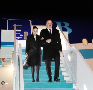 Президент Азербайджана Ильхам Алиев прибыл с официальным визитом в Турцию