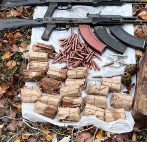 МВД: В Ханкенди обнаружено 12 автоматов различных марок и других боеприпасов