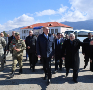 Президент Ильхам Алиев заложил фундамент Мемориала жертвам геноцида в Ходжалы и встретился с представителями общественности района 