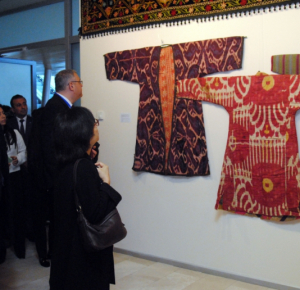 Выставка «Культура одежды и ювелирного искусства тюркских народов» в Азербайджанском национальном музее ковра